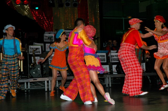 min 2005 11 12 fous swing 186